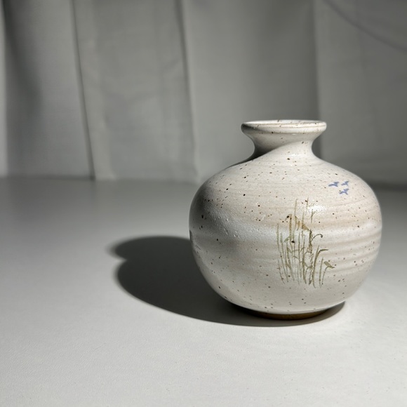 Vintage Signed Handmade Red Clay Studio Pottery Bud Vase - Picture 3 of 10